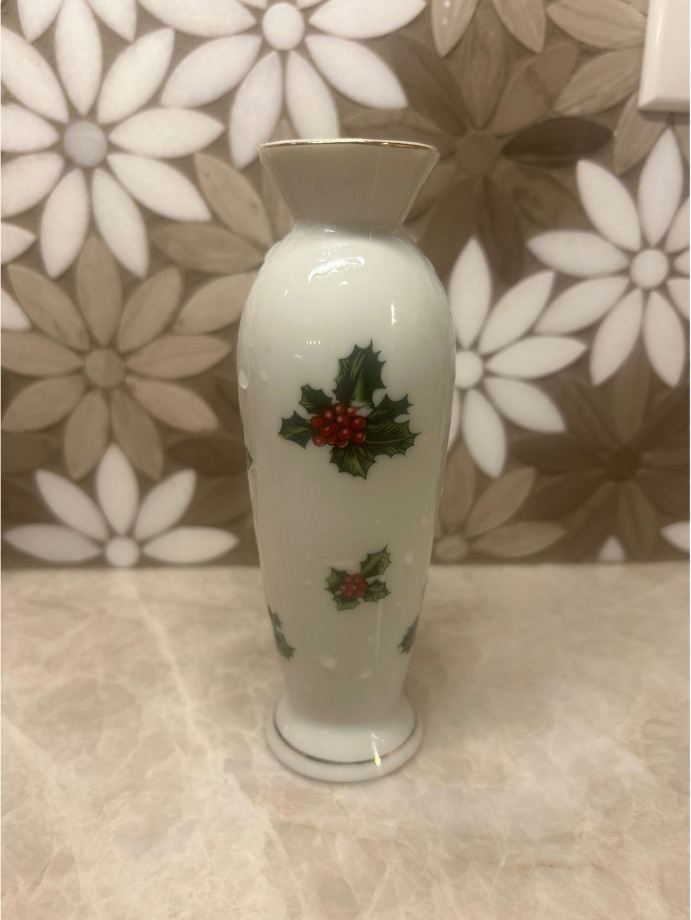 Vintage Lefton China Holly Berry Bud Vase - Gold Trim Christmas Decor